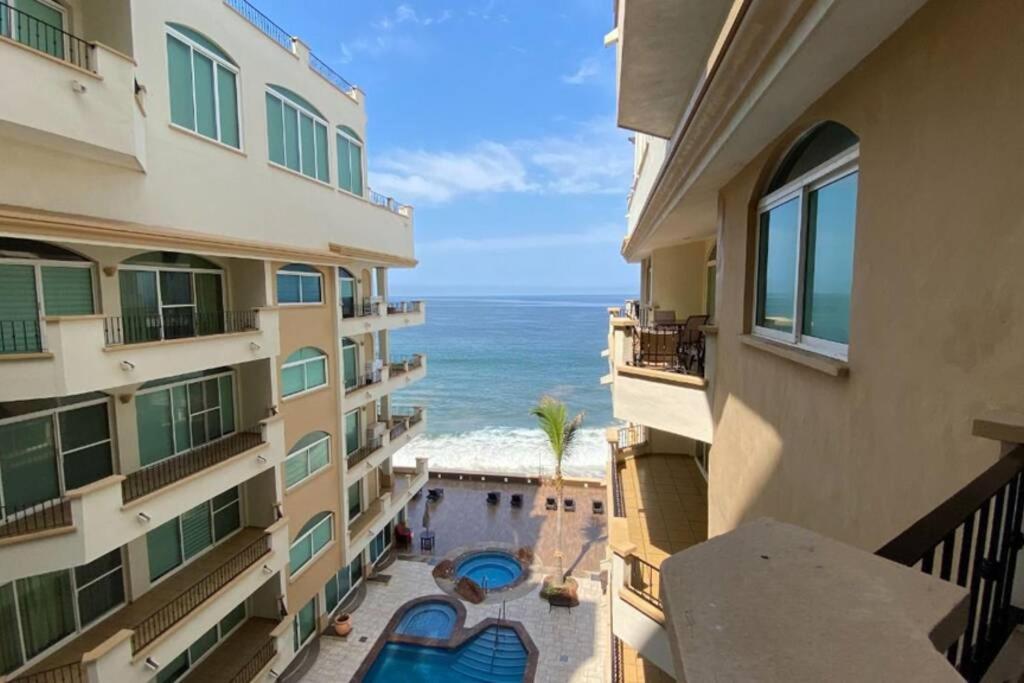 Tiara Sands 503 A Pie De Playa! Apartment Mazatlan Bagian luar foto